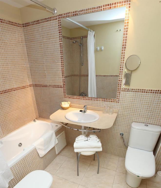 Hotel Metrokua Lekeitio Habitación foto